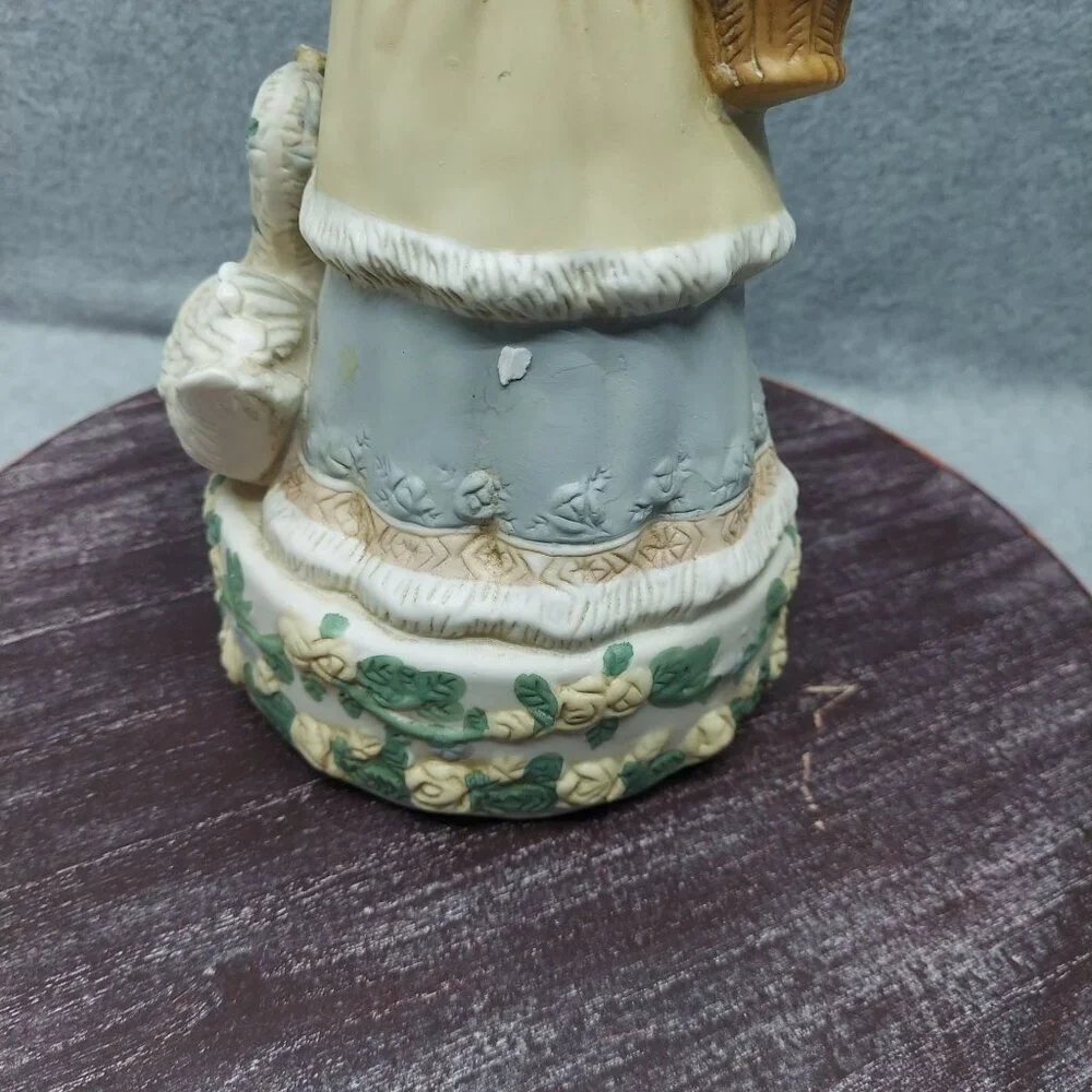 Old World Santa Claus Collectible Porcelain Figurine With Intricate Floral Detai